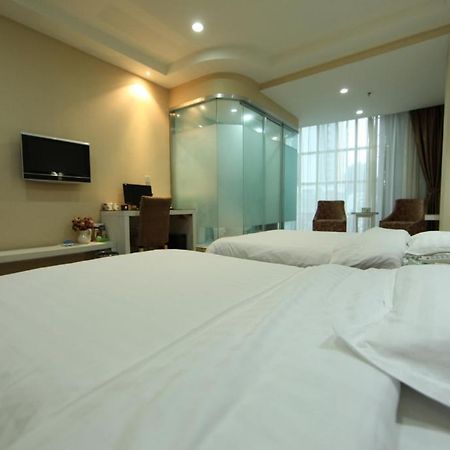 Super 8 Wenzhou Wangjiang Hotel Room photo